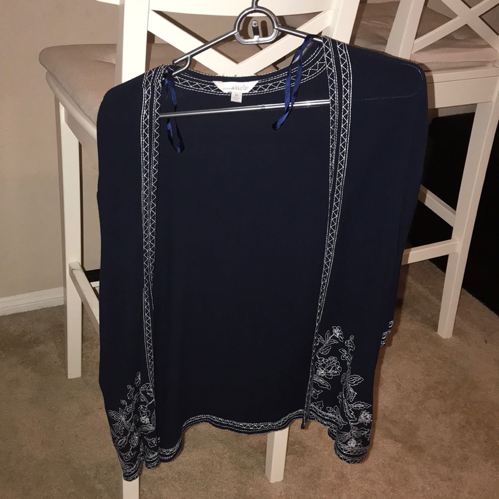 3/4 length arm. Navy blue cover up shirt